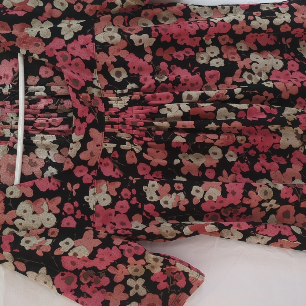 J.Jill | Floral Blouse- Rose, Clay, Cream on Black- Mini Pleats Front & Back | M